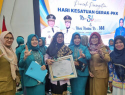 Peringatan HKG PKK 2023, Dua Kartini Lampung Selatan Terima Penghargaan Nasional