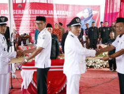 Bupati Lamsel Lantik Dua Kepala Desa Terpilih di Kecamatan Tanjung Sari