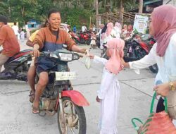 Momen Ramadhan 1445 Hijriah, TK Dewi Kartini Bagikan 600 Ta’jil Gratis