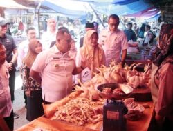 Pastikan Stabilitas Harga, Bupati Lamsel Pantau Bahan Pokok di Pasar Inpres Kalianda