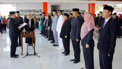Sekdakab Lamsel Thamrin Lantik 13 Pejabat Sruktural Eselon II, III dan IV