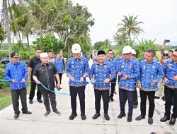 Dukung Akses Wisata Pantai, Bupati Egi Resmikan Ruas Jalan Simpang Polsek Kalianda – Ketang